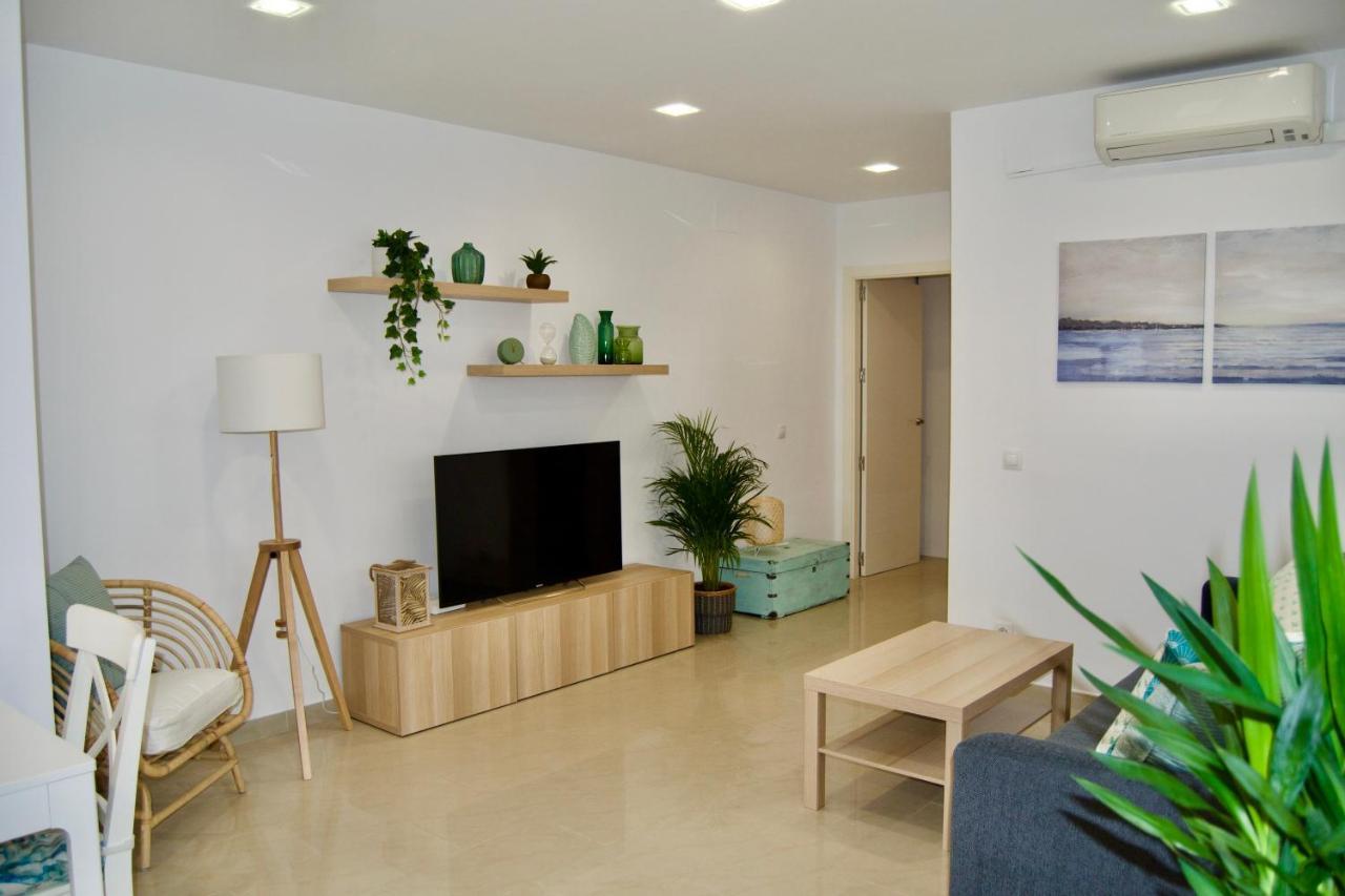 Ohana Beachfront Malagueta Apartment Malaga